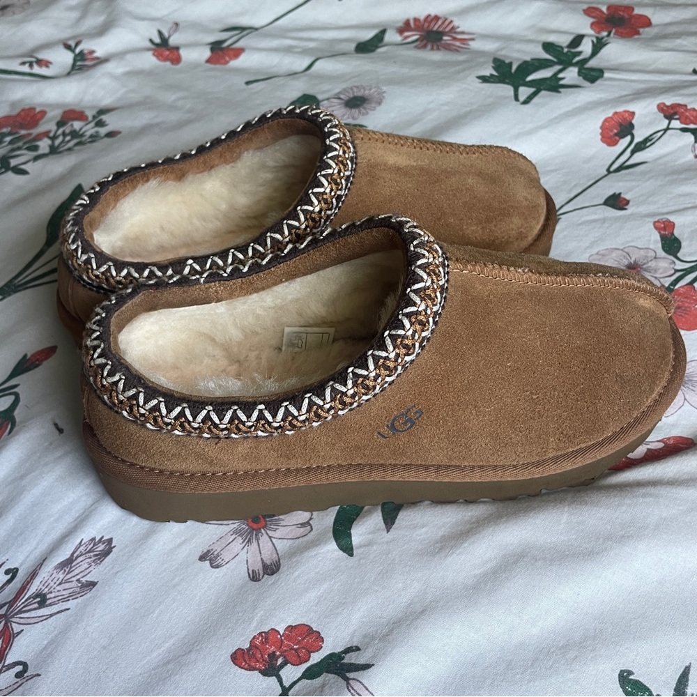 ugg tasman slippers in color chestnut womens size 7